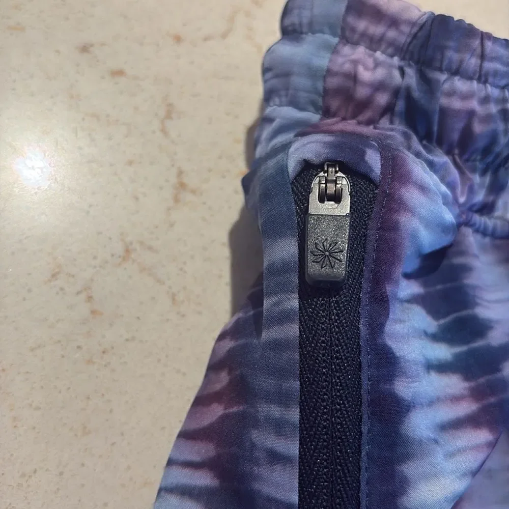 Athleta GIRL SZ (8/10) medium tie-dye drawstring shorts